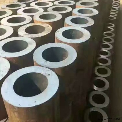 锯床切割无缝钢管
