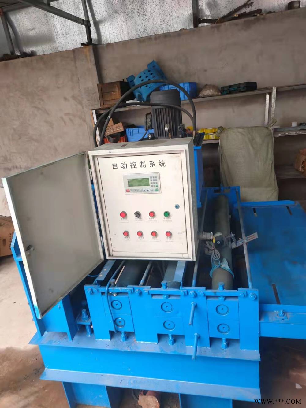 Q11-1X600电动剪板机是新型的钢板结构机械传动剪板机。常用来剪裁直线边缘的板料毛坯