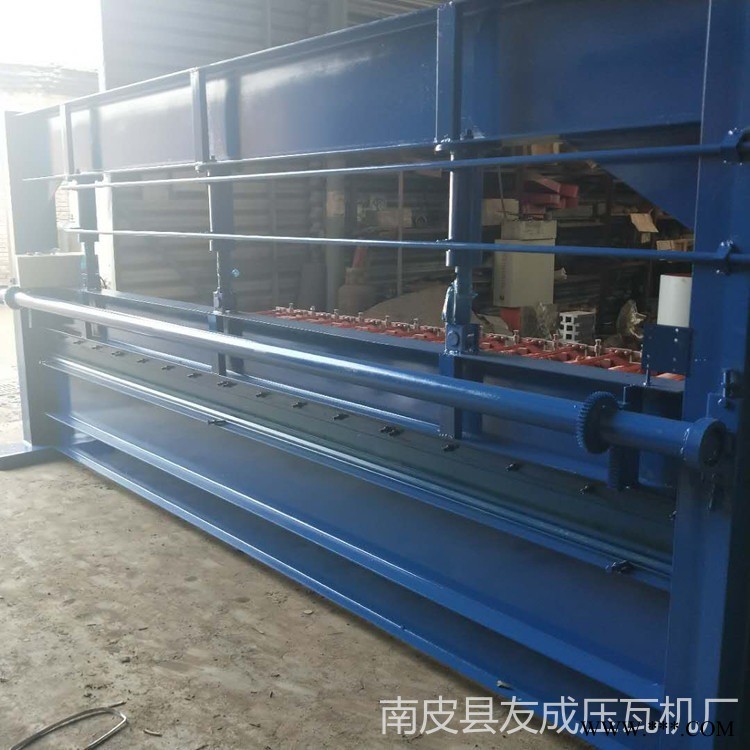 彩钢折弯机 友成压瓦机 1-8米可以订做厚度折弯机 4米液压简易折弯机图1