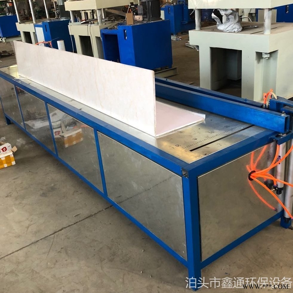 鑫通管道护角折弯机 亚克力折弯机 PVC管道护角折弯机 铝扣板设备 卫生间管道折弯机