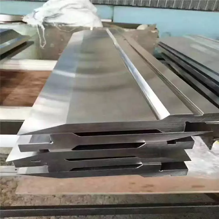 山东液压板料折弯机模具 阿姆达折弯机模具销售图1