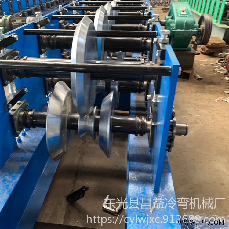 集装箱包角机 立柱板材压型机 集装箱板瓦楞机  角柱机 角柱机设备 昌益压瓦机图1