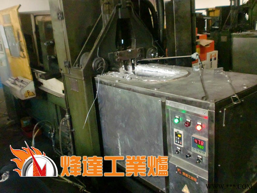 锌合金压铸机熔炉 熔锌炉 200T锌合金电熔解保温炉