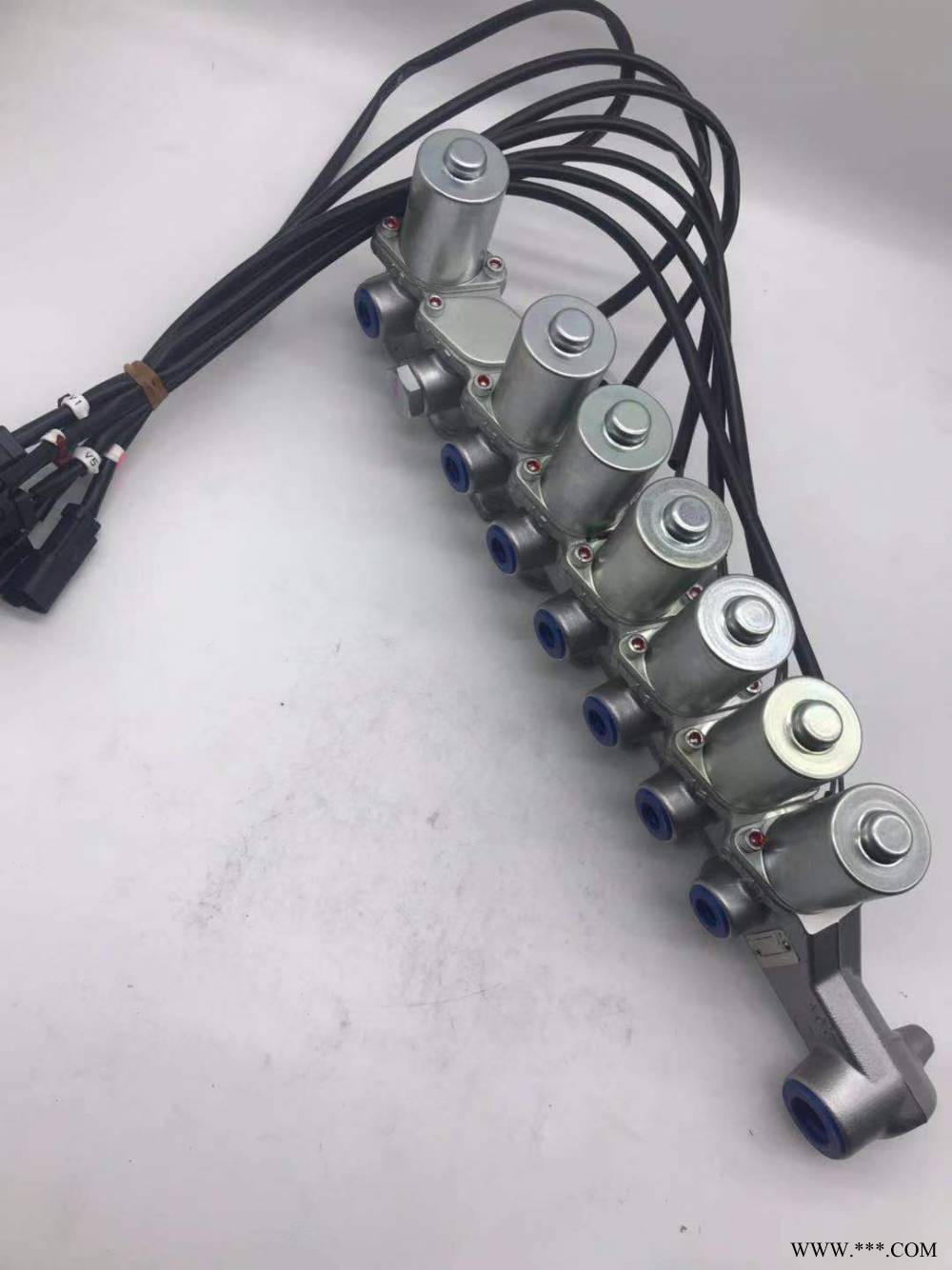 22B-62-45811电磁阀2A3-60-11321电磁阀组小松500-10回转比例电磁阀图1