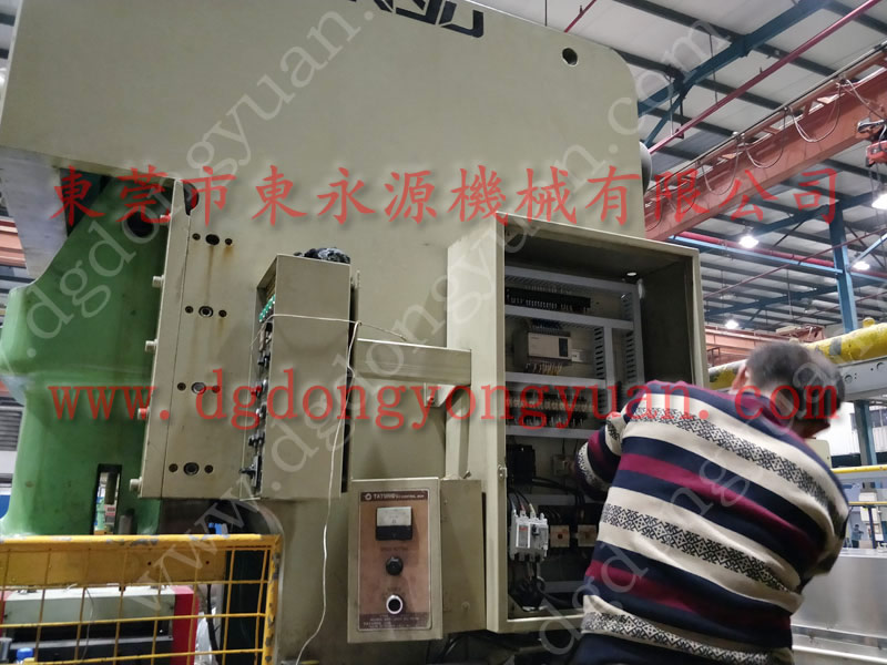 永兴 冲床吹料电磁阀，冲压材料自动给油机  找 东永源